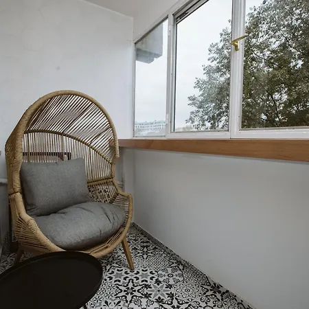 Bright, Newly Renovated Near Danube River شقة