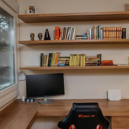 شقة Bright, Newly Renovated Near Danube River بلغراد