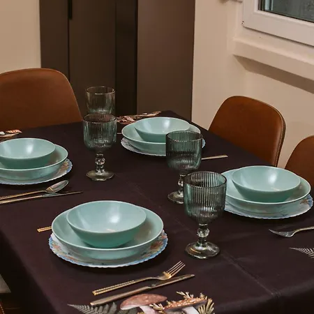 Bright, Newly Renovated Near Danube River شقة بلغراد