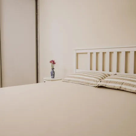 شقة Bright, Newly Renovated Near Danube River